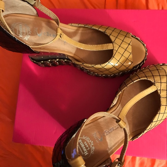 Jeffrey Campbell Carmel/ Black Patient Clear Heels - Picture 3 of 8